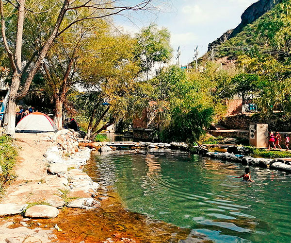 Manantiales Taxidhó Tecozautla Pueblo Mágico 07